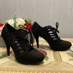 Impo Pageant Faux Suede Cut Out Lace Up Platform Heels Black Sz 8.5
